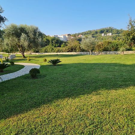 Готель La Hacienda Улцинь Екстер'єр фото