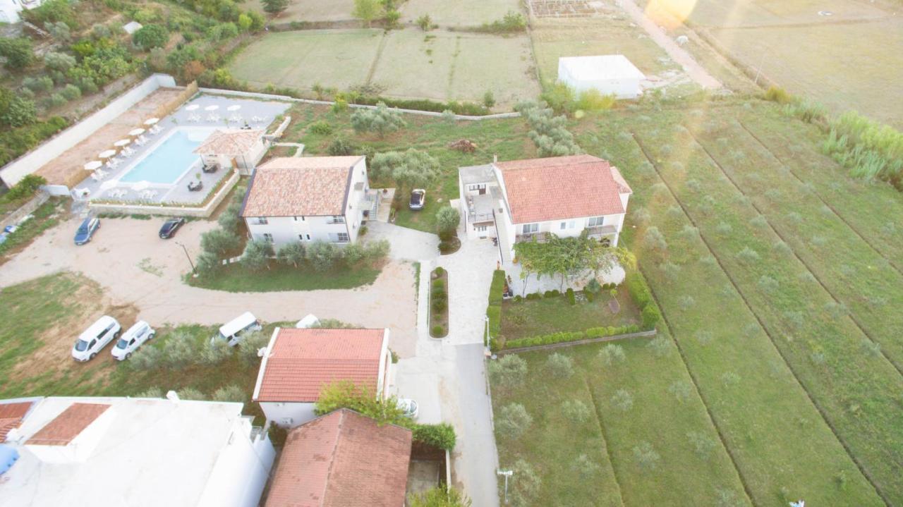Готель La Hacienda Улцинь Екстер'єр фото