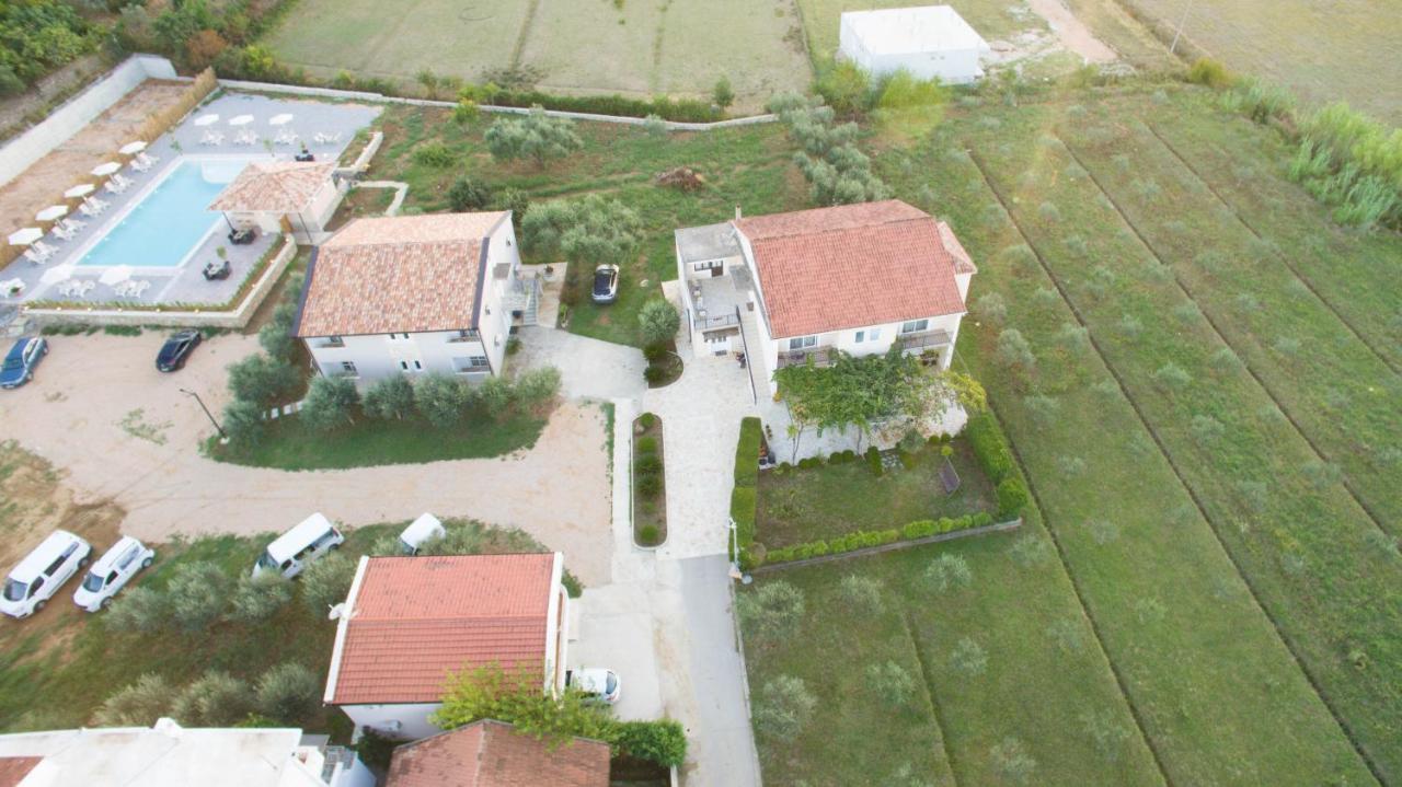 Готель La Hacienda Улцинь Екстер'єр фото
